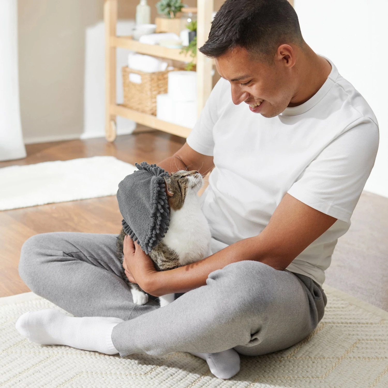 Frisco Microfiber Grooming Glove 8 Frisco Microfiber Grooming Glove - Image 6