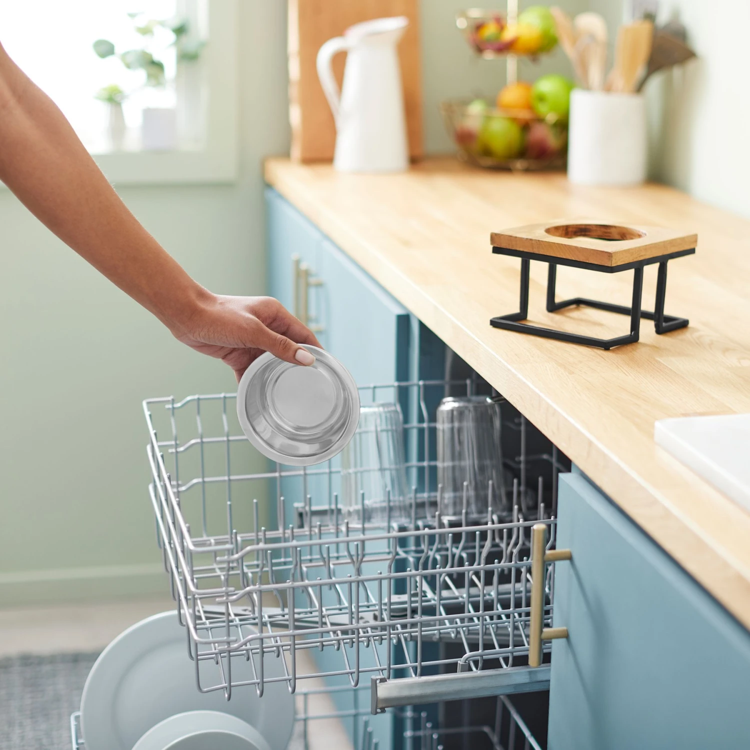 Frisco Premium Wood Elevated Single Dog & Cat Bowl 8 Frisco Premium Wood Elevated Single Dog & Cat Bowl - Image 7