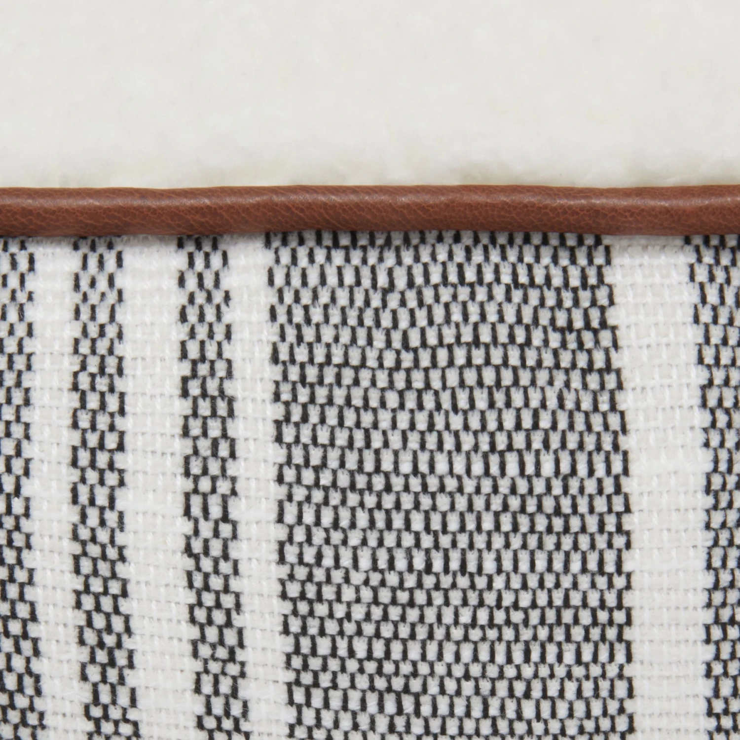 Frisco Farmhouse Double Bolster Dog & Cat Cuddler 6 Frisco Farmhouse Double Bolster Dog & Cat Cuddler - Image 4